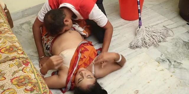 बेंगाली सेक्सी फिल्म – नौकरानी वीडियो