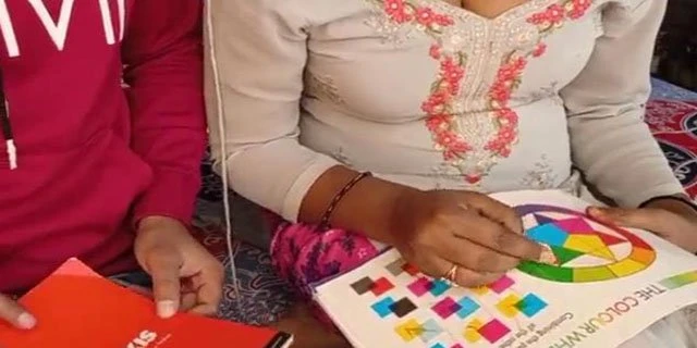 चाचा के लड़की के चूत चुदाई परहई के बहाने वीडियो