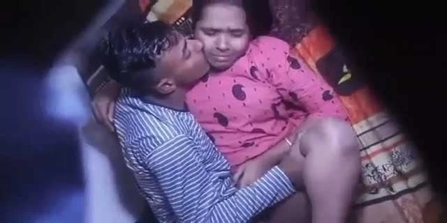 देवर भाभी की चुदाई खेल चुपके से कैमरा बांध के वीडियो