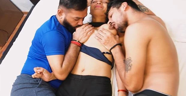 दो सौतेले भाई ने अपनी एकलौती बहन को सुबह सुबह चोदा वीडियो