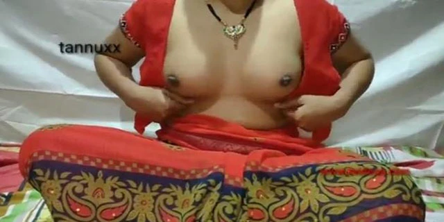 गाँव की हॉट भाभी की तंग चूत चुदाई वीडियो
