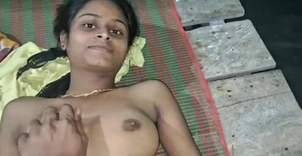 काली झांट वाली चूत की मस्त चुदाई वीडियो