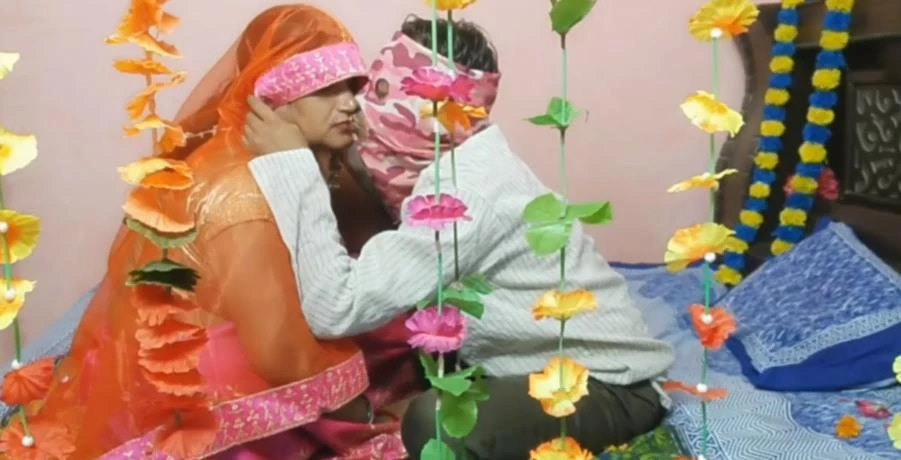 काजल भाभी ने प्रेमी संग सुहागरात मनाई वीडियो