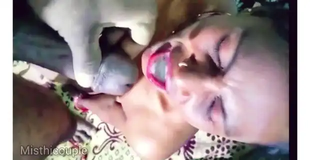 लंड का पानी लेती नंगी भाभी चुदाई के बाद बीएफ एमएमएस वीडियो