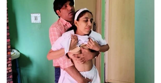 मुस्लिम कॉलेज लड़की की चूत चोदी ज़बरदस्त मज़ा लेकर वीडियो