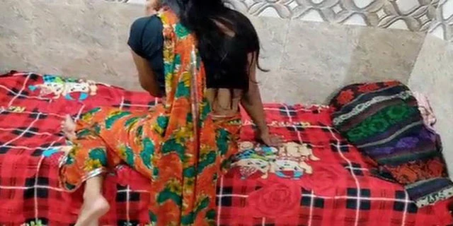 पराया मर्द को घर बुलाकर चुदवाया अपनी चूत को वीडियो