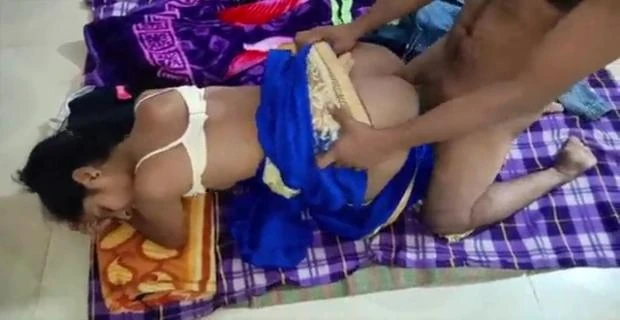 रंडी भाभी पैसा लेकर पति के दोस्त साथ चुदी मस्ती में वीडियो