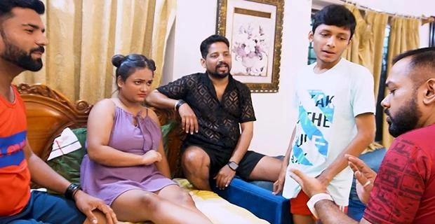 सेक्सी देसी लड़की को नज़दीकी ठरकी बॉयज गैंग ने चोदा वीडियो