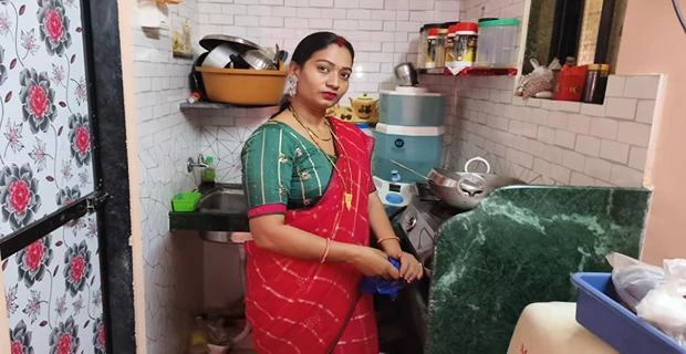 सेक्सी साली को खूब चोदा रसोई घर में वीडियो