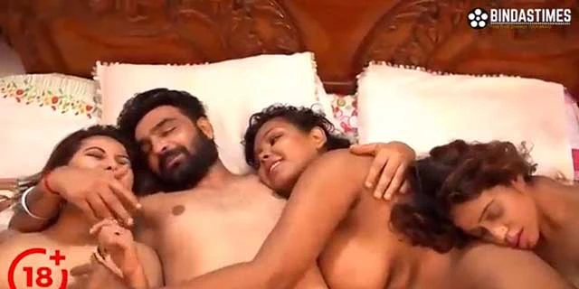 हिन्दी क्सक्सक्स मूवी तिन तिन लड़कियों की एक साथ चुदाई की वीडियो